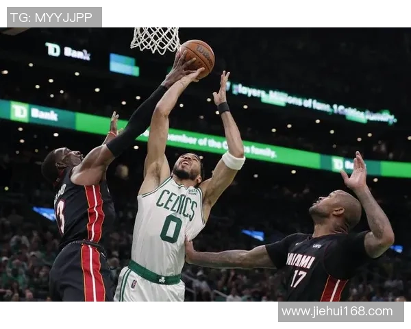 热火险胜凯尔特人105比103精彩回放全程回顾与分析